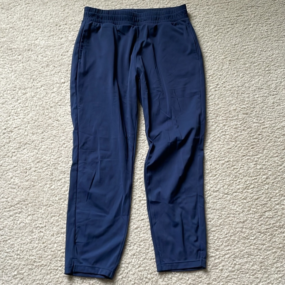 Marine Layer Women’s Drift Jogger Pants, size medium. Navy